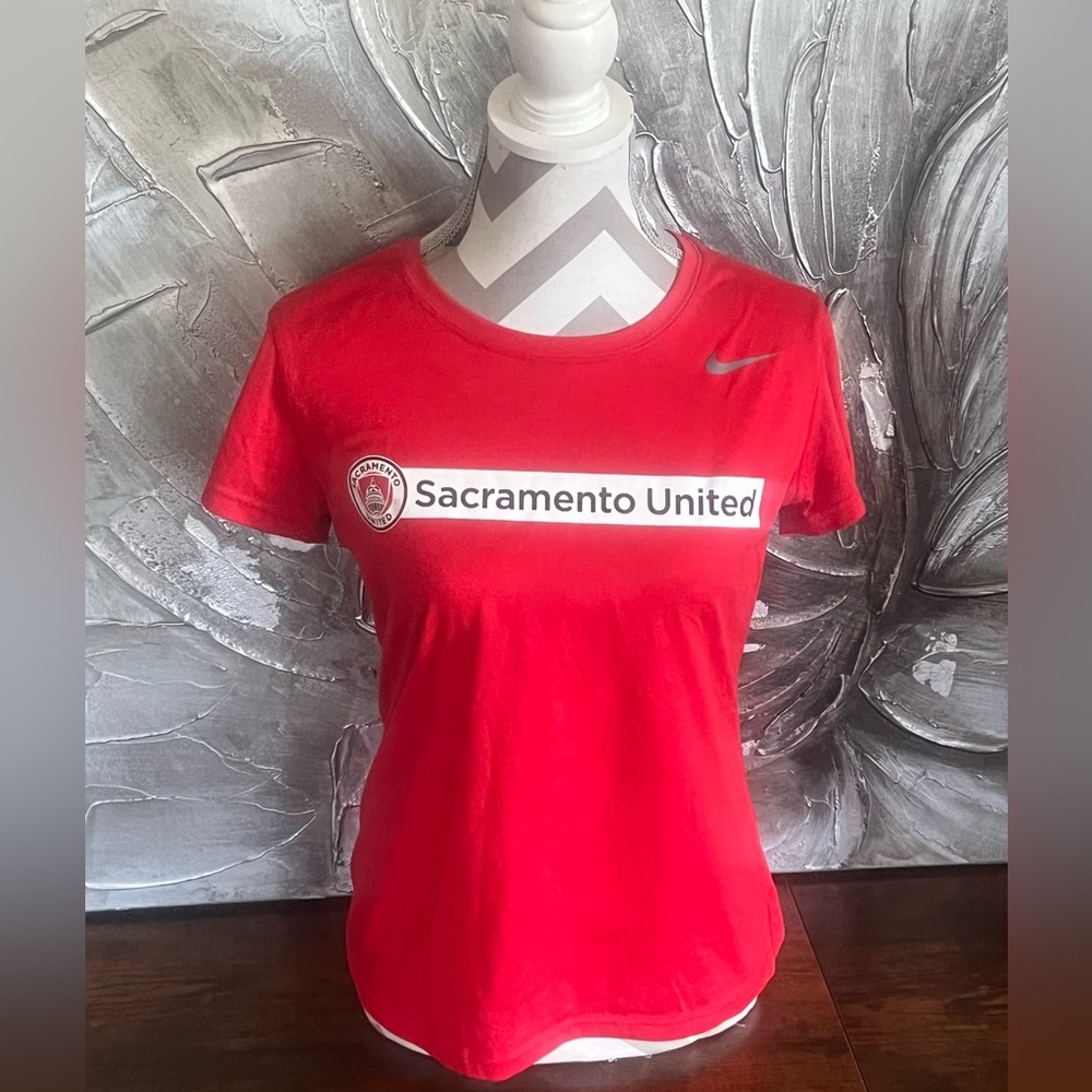 Sacramento United Soccer Team Dry Fit Red Nike Tee Shirt Size Medium